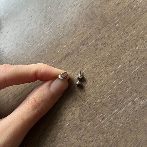 MUST GO Mini Red/Pink Blend Earrings - Picture 2 of 3